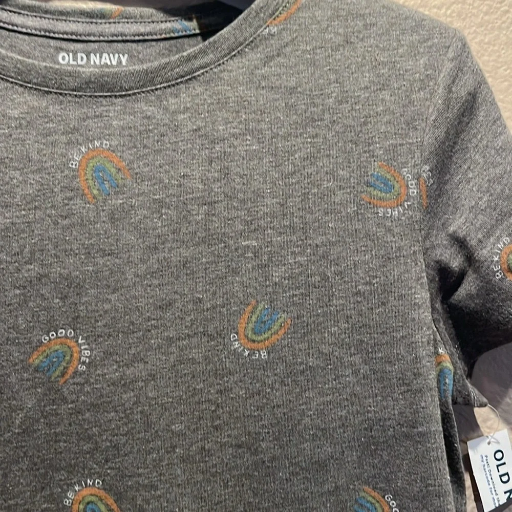 New Old Navy Girl’s Rainbow Print Gray Softest Tee Size Large 14-16 NWT